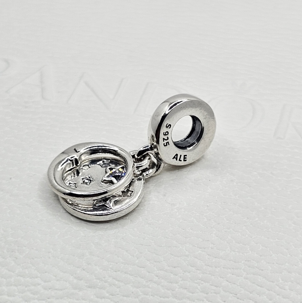 Authentic Pandora ⭐️RETIRED⭐️ MOON & STAR DANGLE CHARM - Picture 2 of 7